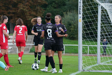 [Bild: SGS-Essen_25-26_Jubel_HP-655dc189.jpg]
