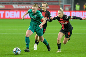 [Bild: SGS-Essen_23-24_Rieke_MGE3419_HP-811ff7a8.jpg]