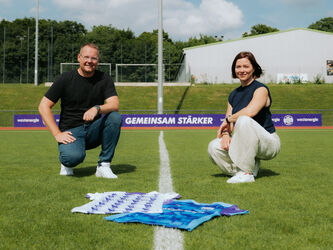 [Bild: SGS-Essen_25-26_Westenergie_Vertrag_HS_HD-515d3a57.jpg]