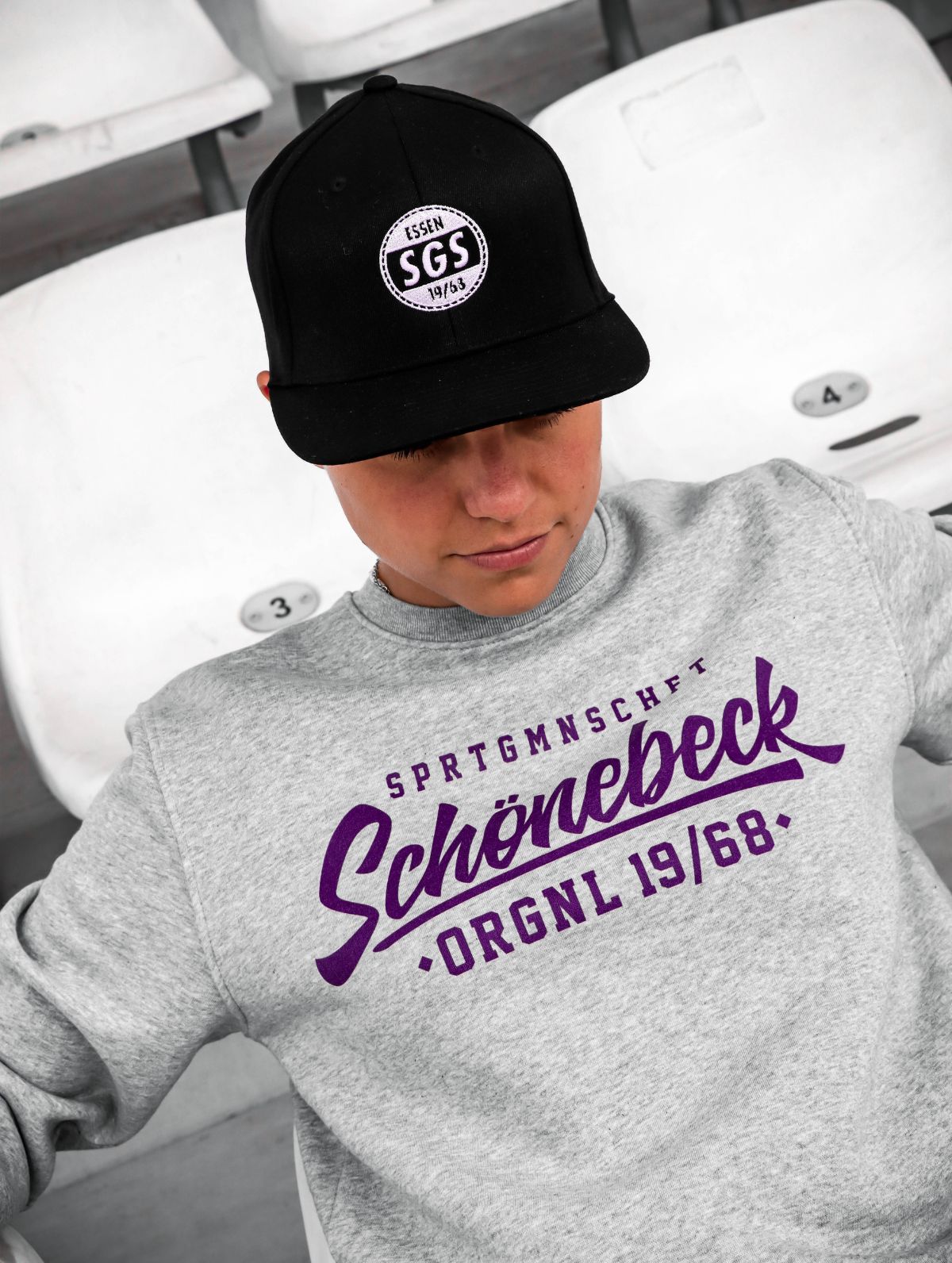 Logo  - Snapback mit Stick